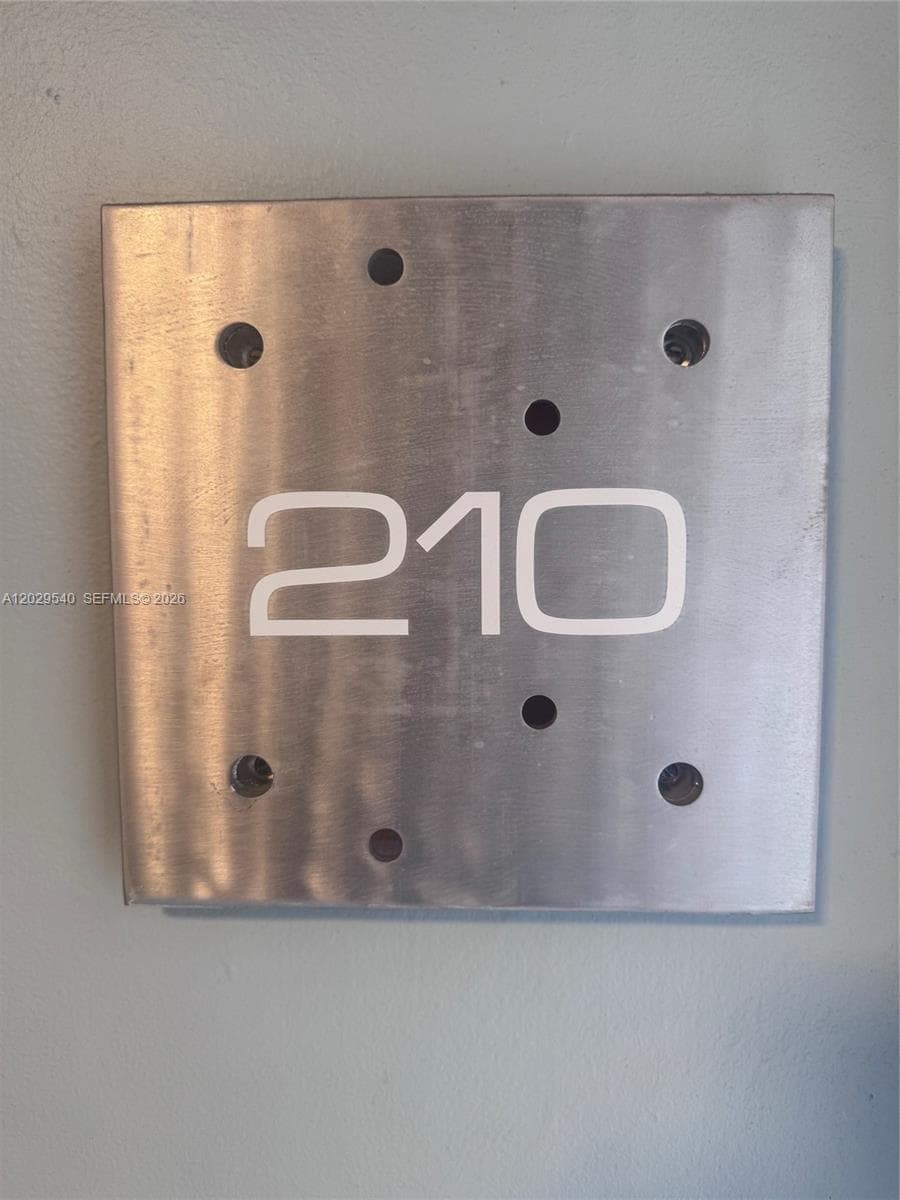 865 Collins Ave # 210, Miami Beach, FL 33139 — zdjęcie 2
