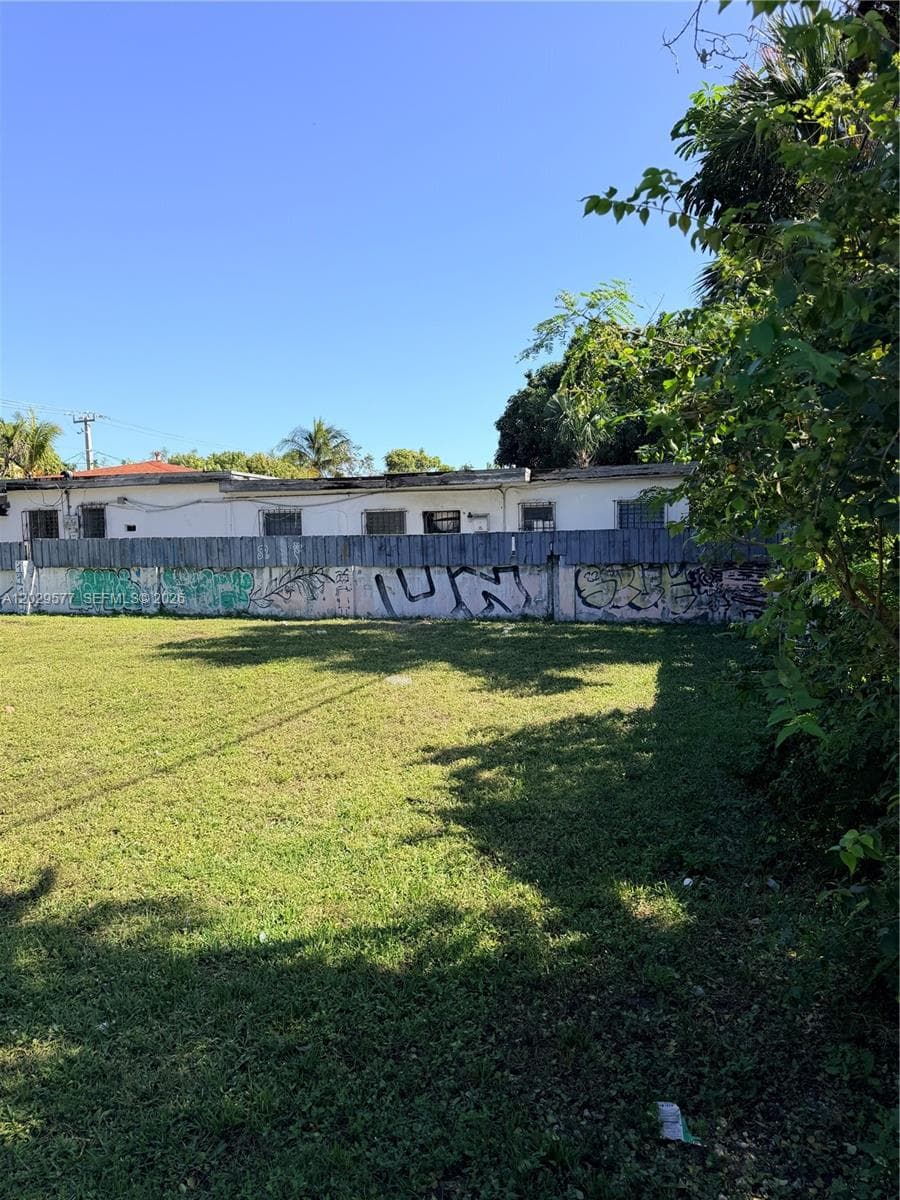 5455 NE 3rd Ave, Miami, FL 33137 — zdjęcie 2