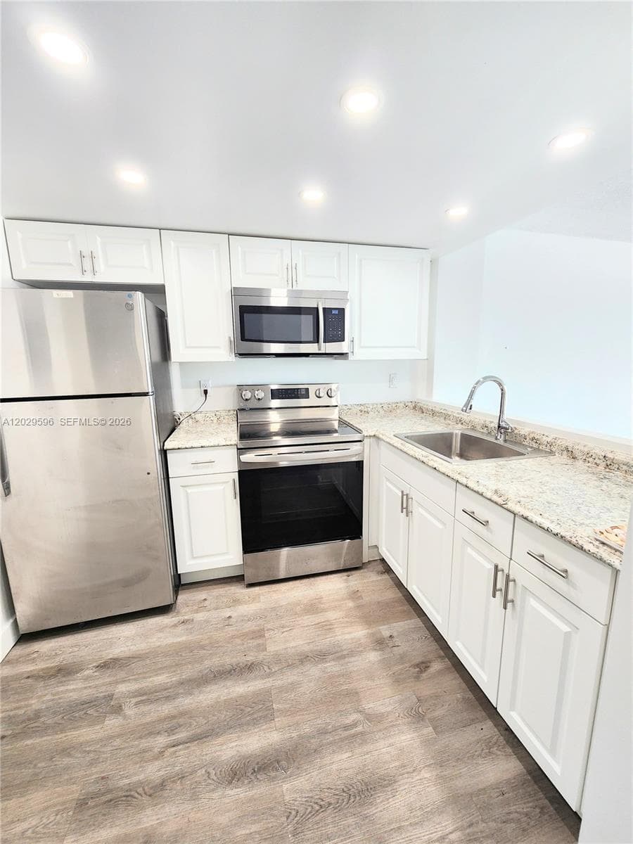 16465 NE 22nd Ave # 610, North Miami Beach, FL 33160 — zdjęcie 3
