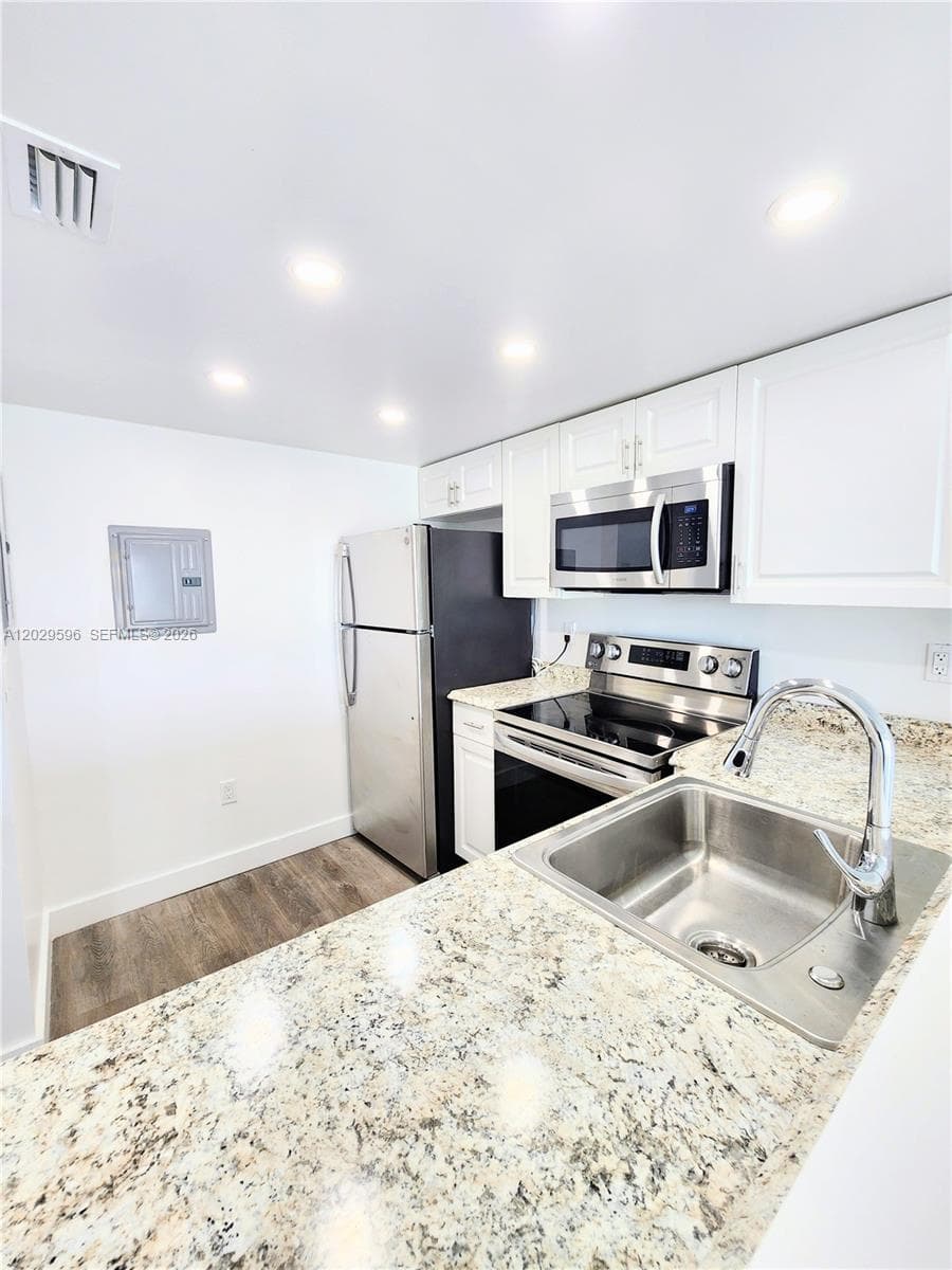 16465 NE 22nd Ave # 610, North Miami Beach, FL 33160 — zdjęcie 5