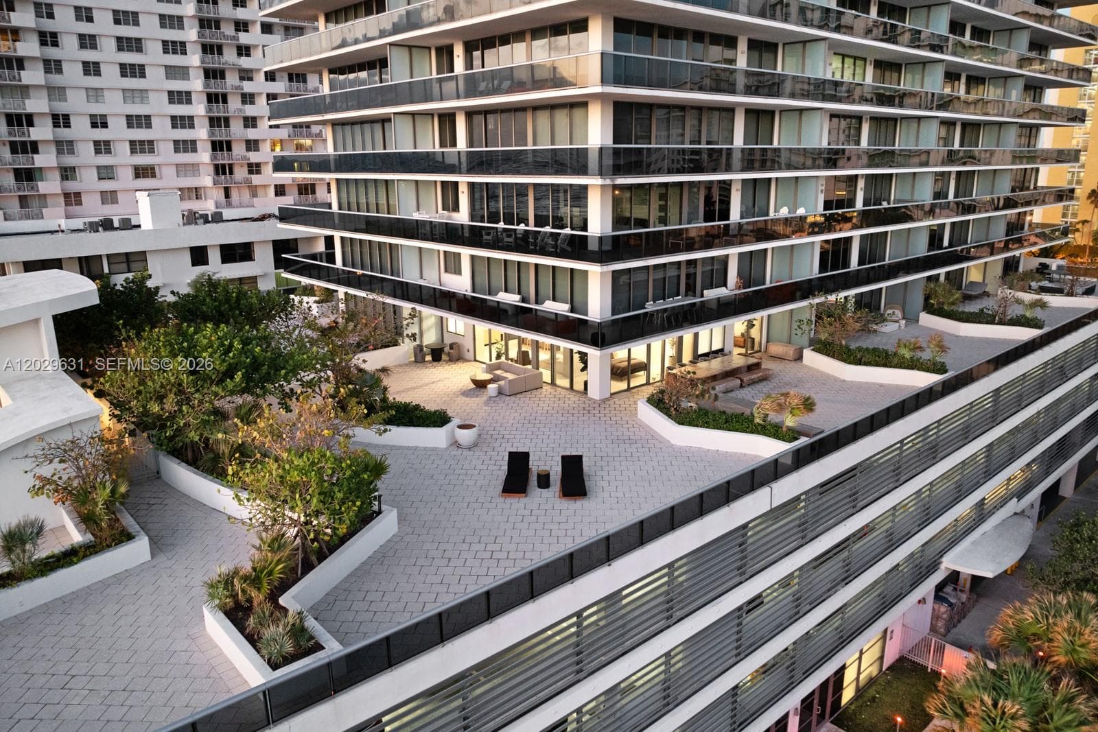 5875 Collins Ave # 501, Miami Beach, FL 33140 — zdjęcie 2