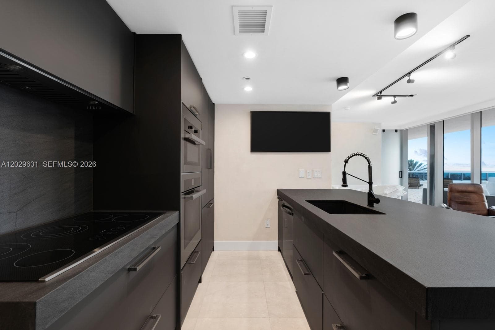 5875 Collins Ave # 501, Miami Beach, FL 33140 — zdjęcie 5
