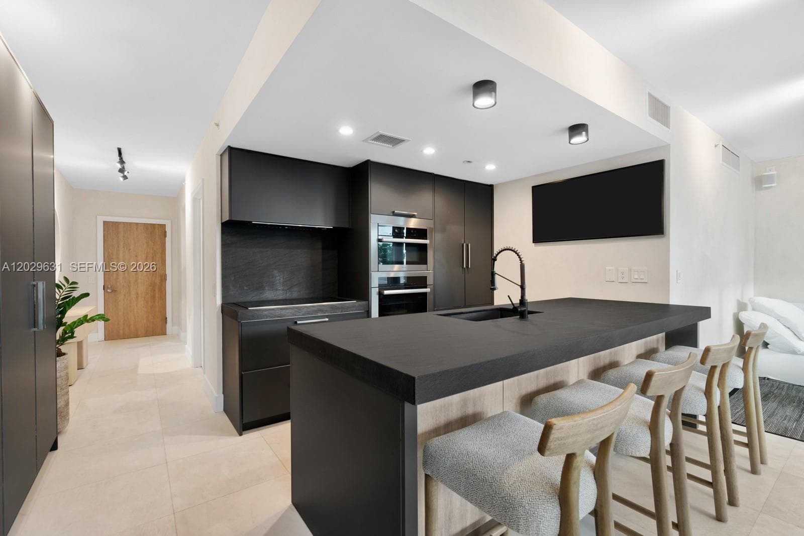 5875 Collins Ave # 501, Miami Beach, FL 33140 — zdjęcie 4