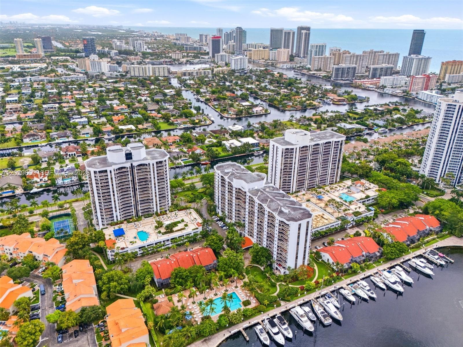 3610 Yacht Club Dr # 1115, Aventura, FL 33180 — zdjęcie 2