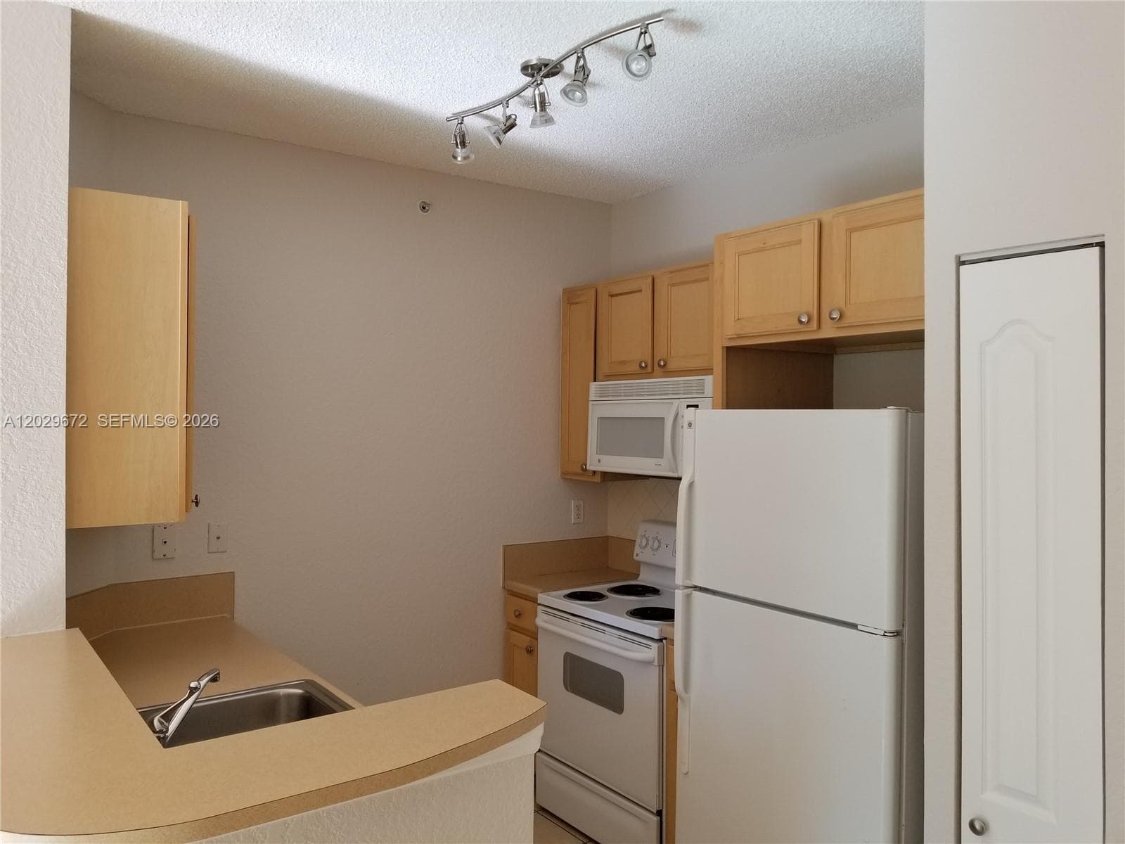 6001 SW 70th St # 538, South Miami, FL 33143 — zdjęcie 2