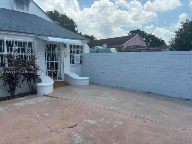 34 NW 69th St, Miami, FL 33150 — zdjęcie 3