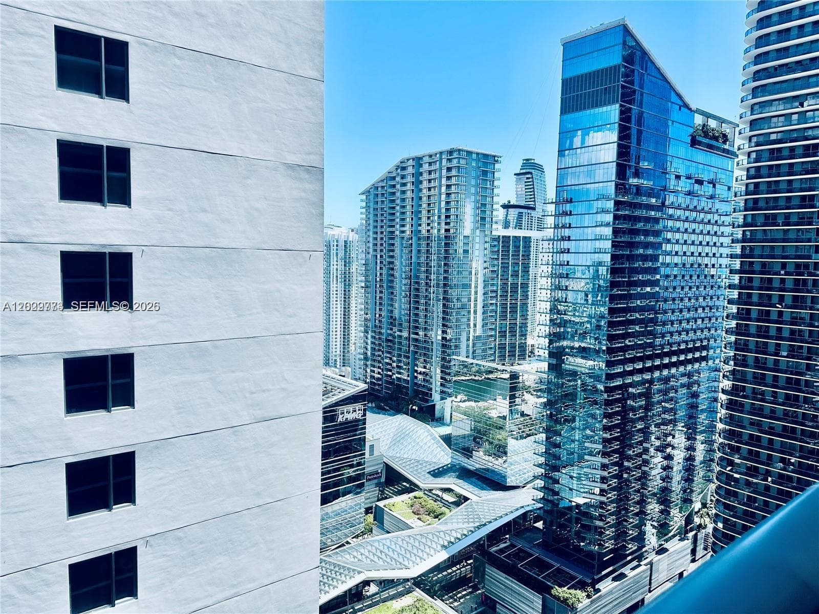 55 SW 9th St # 3409, Miami, FL 33130 — zdjęcie 2