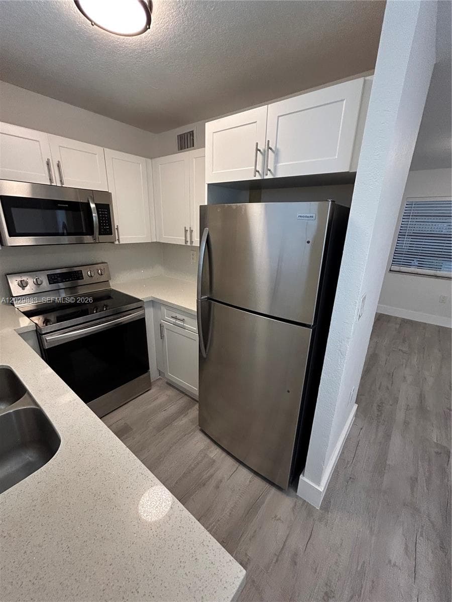 5960 W 25th Ct # 102, Hialeah, FL 33016 — zdjęcie 5