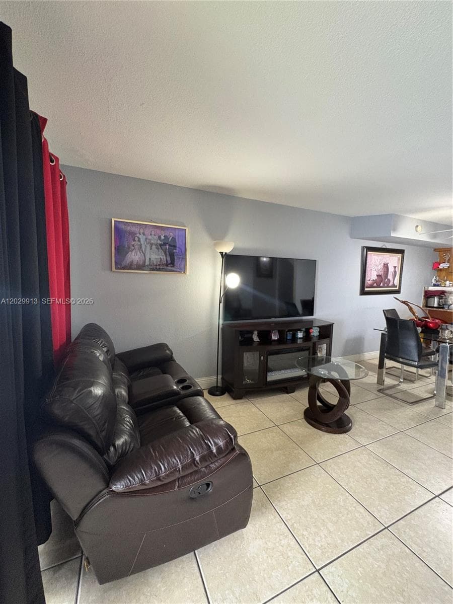 2778 W 60th St # 45, Hialeah, FL 33016 — zdjęcie 5
