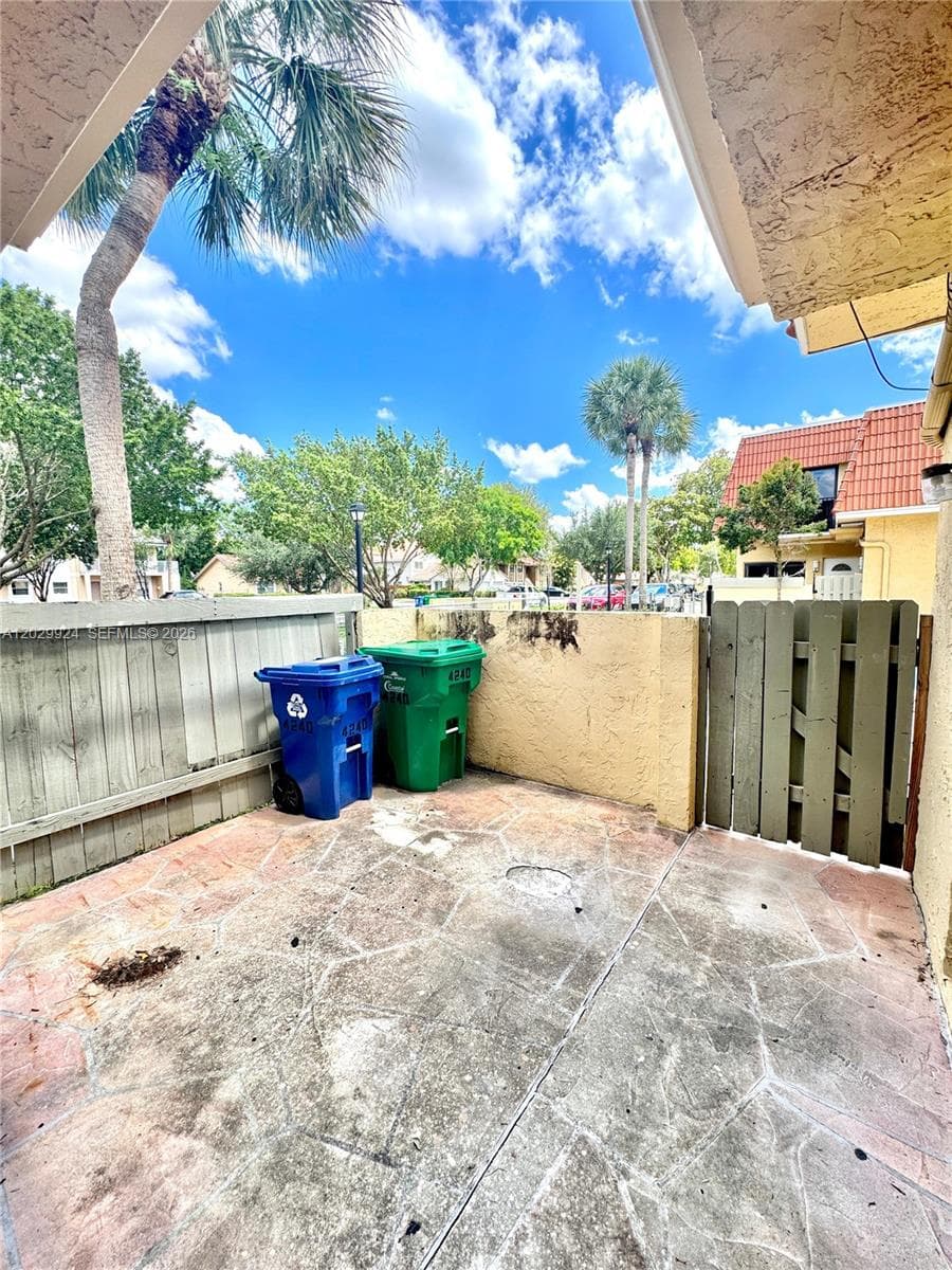 4240 NW 114th Ter # 40, Coral Springs, FL 33065 — zdjęcie 2