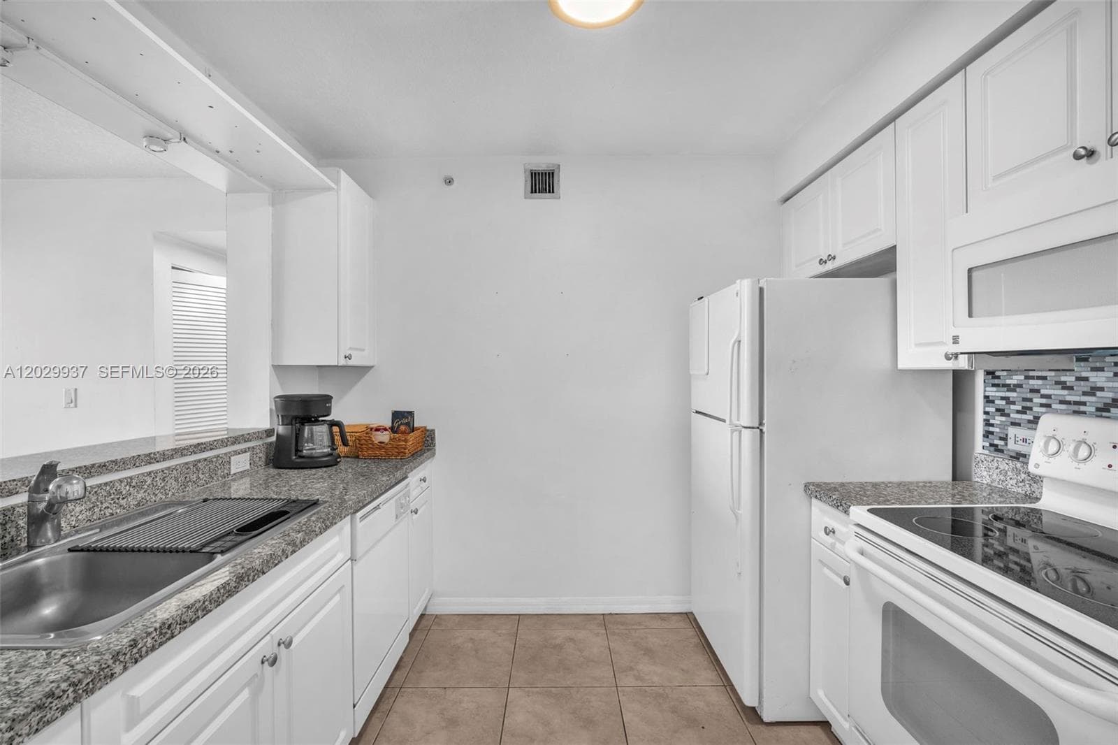 900 SW 8th St # 1103, Miami, FL 33130 — zdjęcie 4