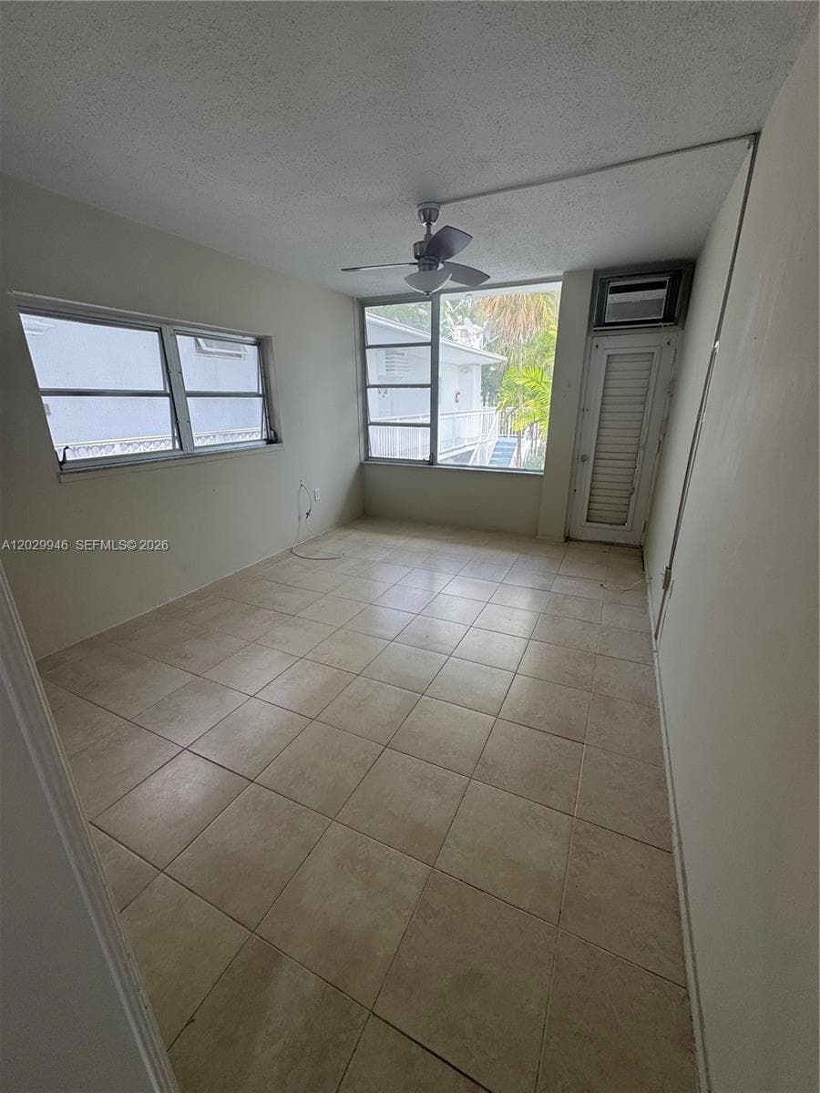 10281 E Bay Harbor Dr # D3, Bay Harbor Islands, FL 33154 — zdjęcie 2