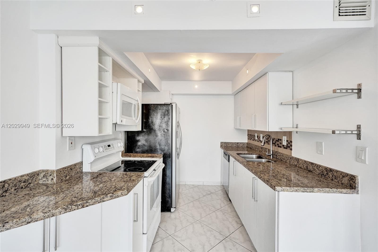 17500 N Bay Rd # S403, Sunny Isles Beach, FL 33160 — zdjęcie 4