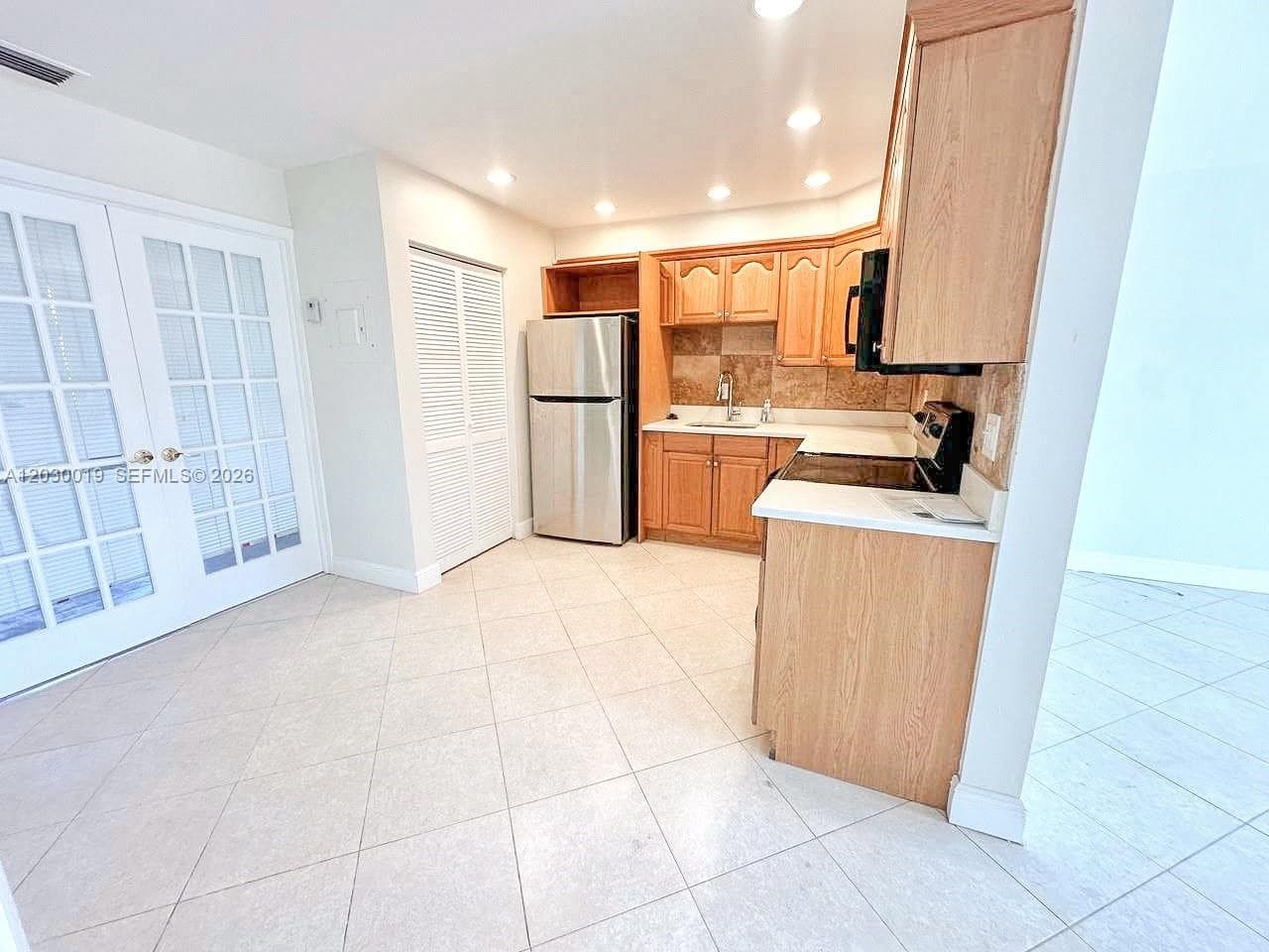 2175 NE 56th St # 110, Fort Lauderdale, FL 33308 — zdjęcie 3