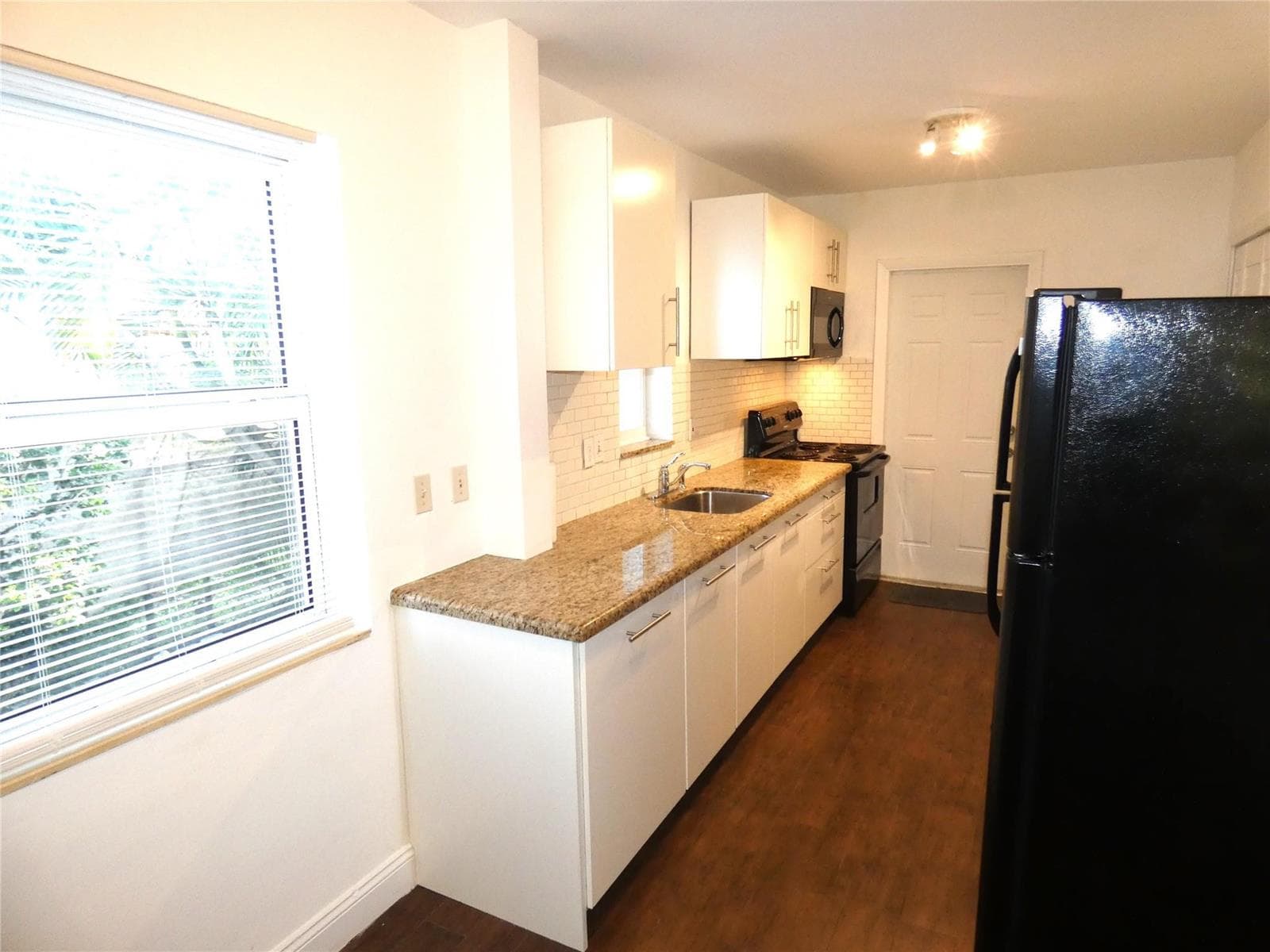 1528 NW 1st Avenue, Fort Lauderdale, FL 33311 — zdjęcie 5