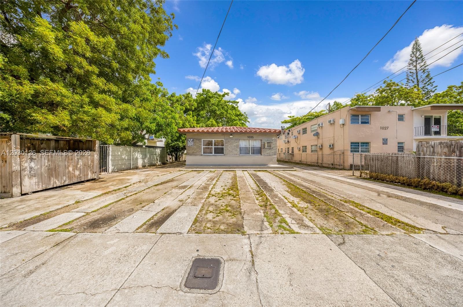 1035 NW 4th St, Miami, FL 33128 — zdjęcie 3