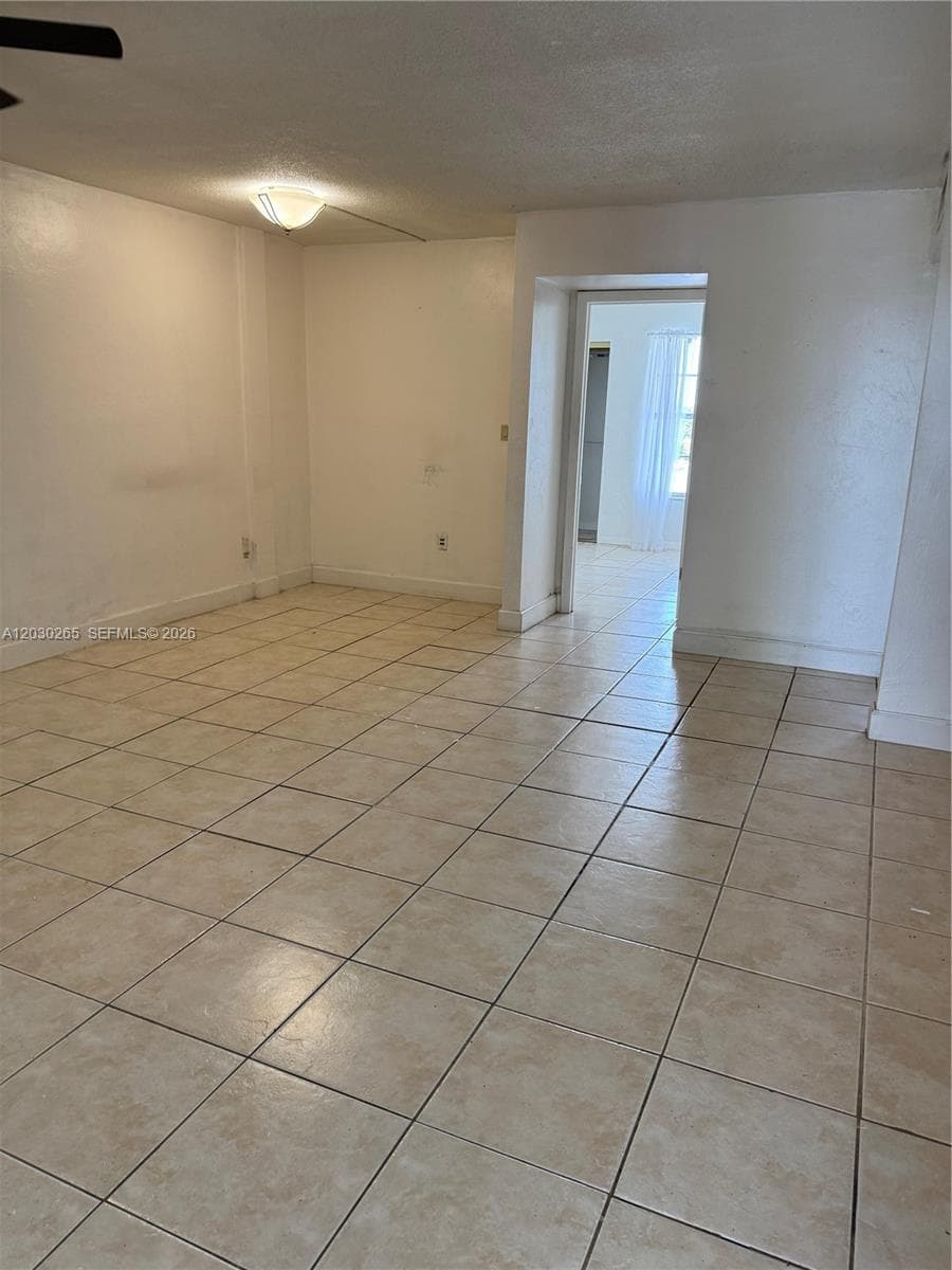 7105 W 13th Ave # 403, Hialeah, FL 33014 — zdjęcie 3