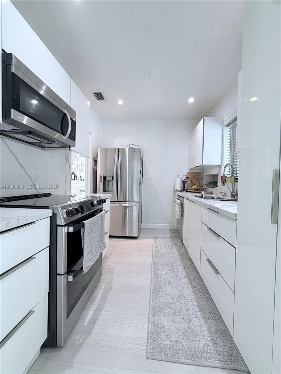 9021 N Miami Ave, El Portal, FL 33150 — zdjęcie 5