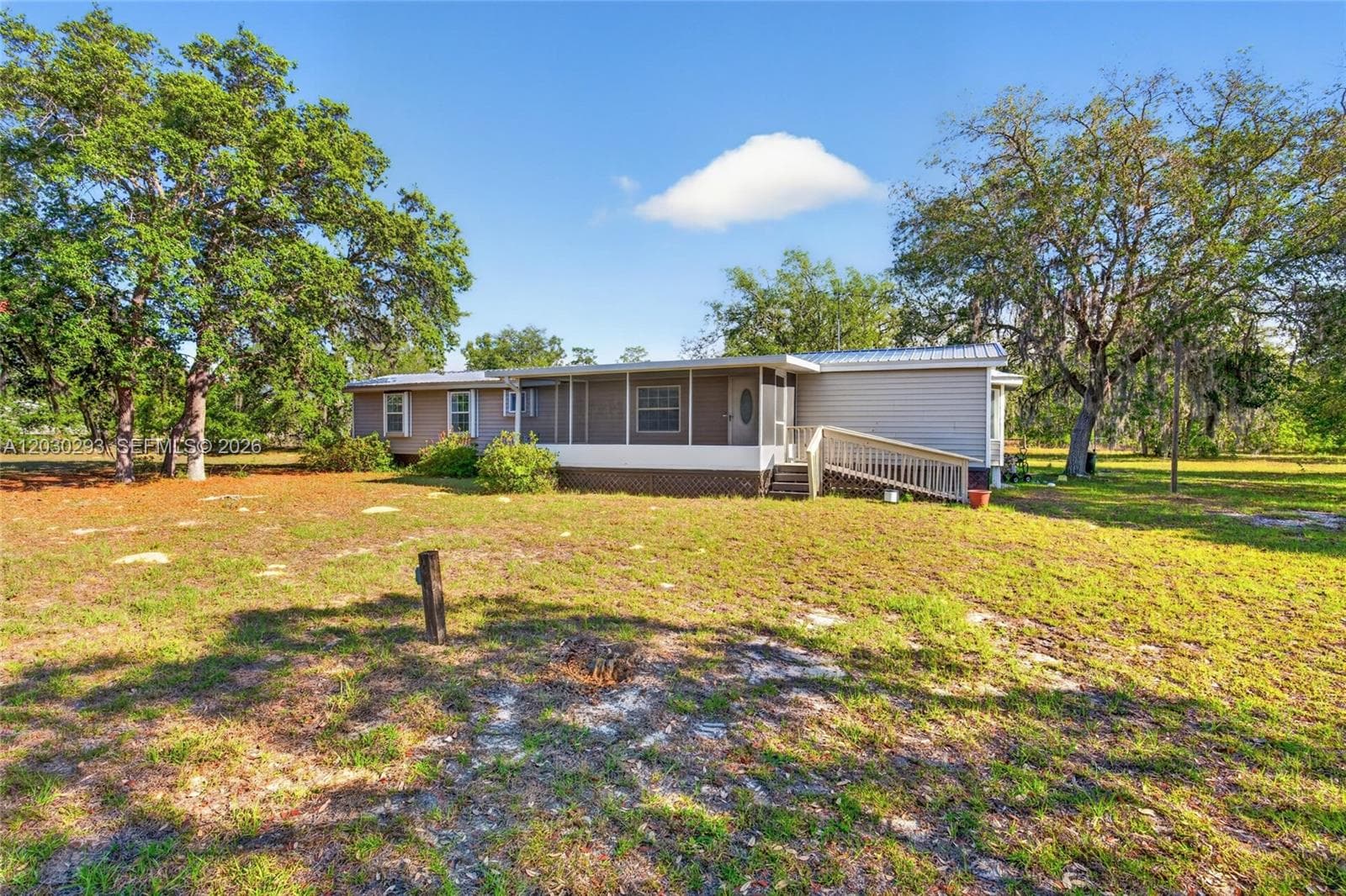 11751 NE 116TH ST, Other City - In The State Of Florida, FL 32618 — zdjęcie 2