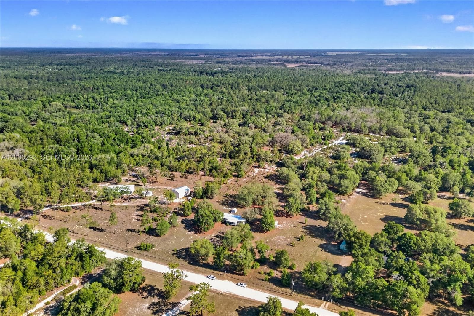 11751 NE 116TH ST, Other City - In The State Of Florida, FL 32618 — zdjęcie 3