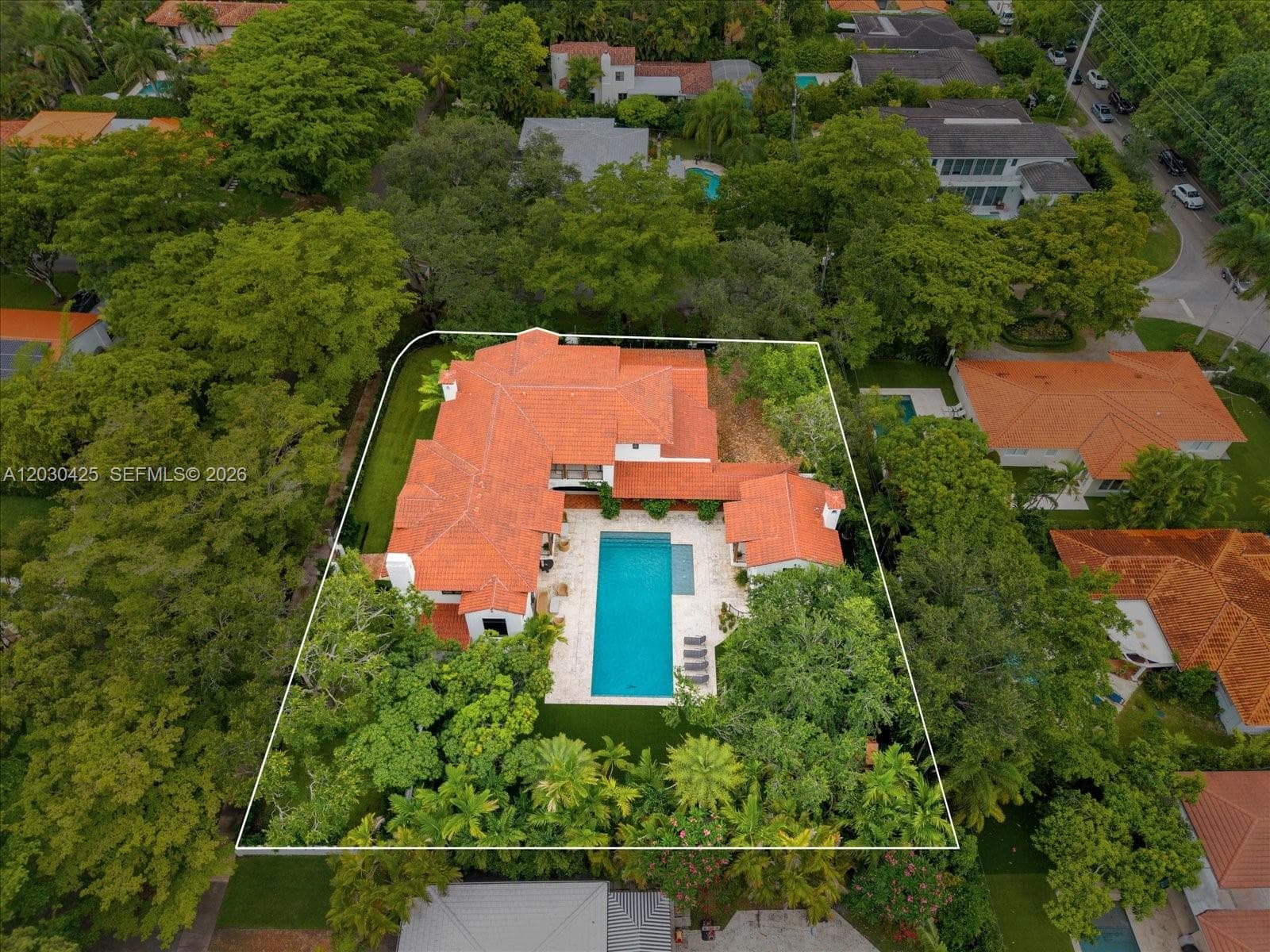 545 San Antonio Ave, Coral Gables, FL 33146 — zdjęcie 4