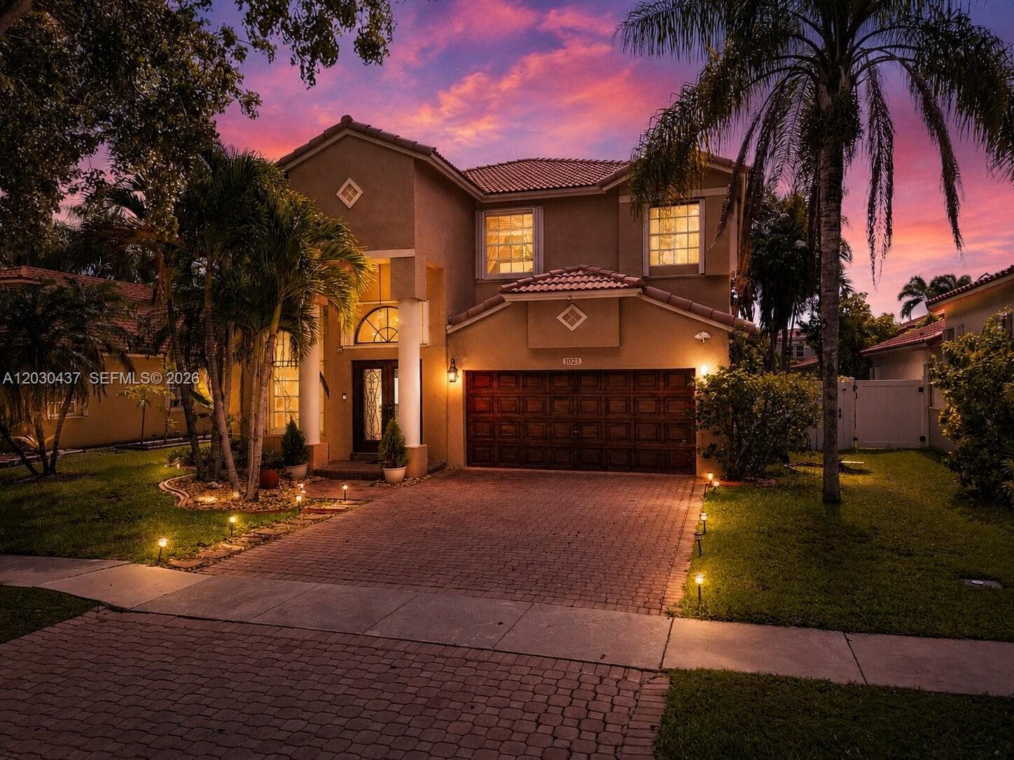 1021 NW 185th Ter, Pembroke Pines, FL 33029 — zdjęcie 2