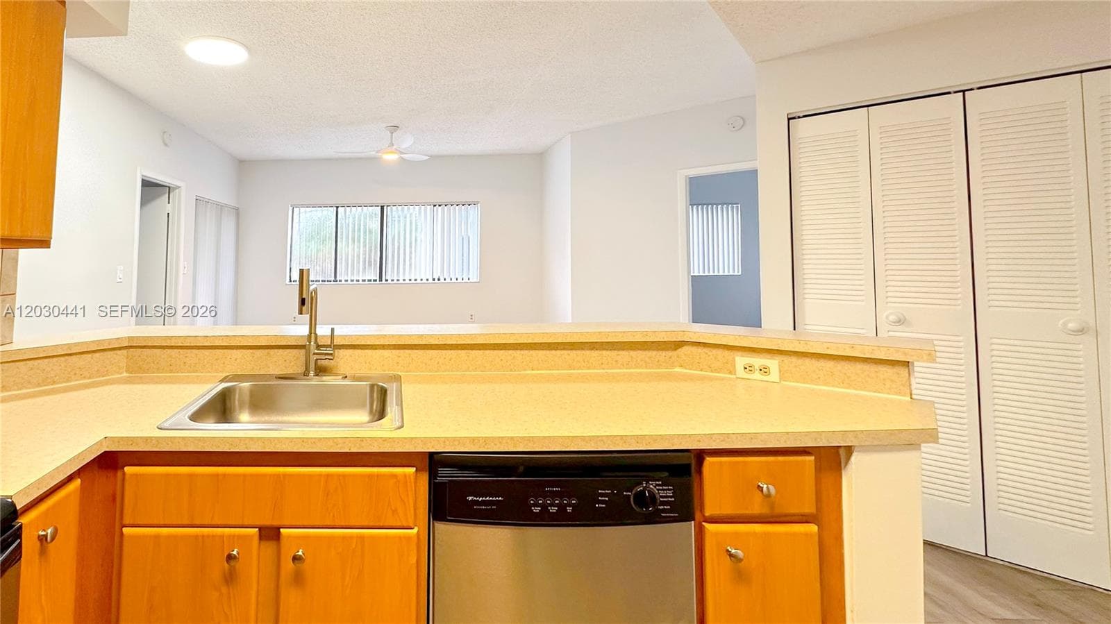 2445 SW 18th Ter # 107, Fort Lauderdale, FL 33315 — zdjęcie 2