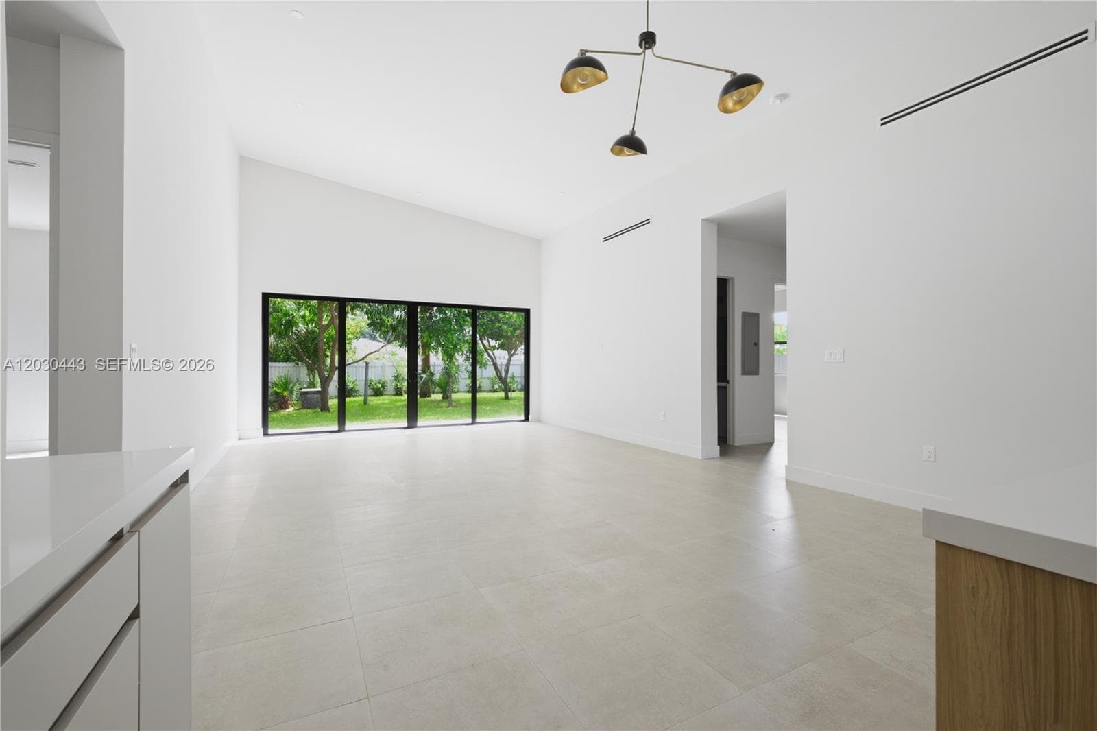 131 Miami Gardens Rd, West Park, FL 33023 — zdjęcie 5