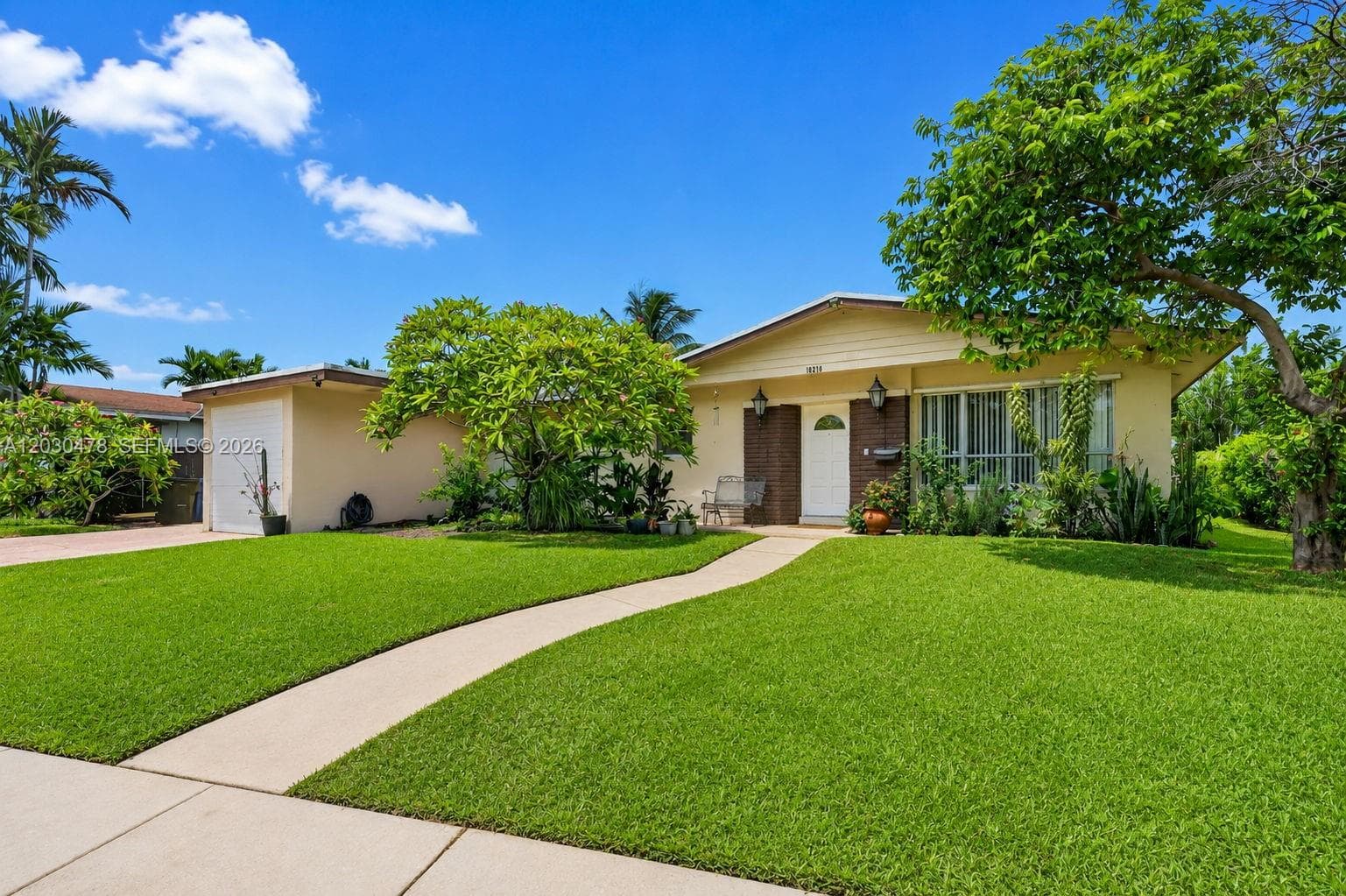 18240 NE 8th Ave, North Miami Beach, FL 33162 — zdjęcie 2