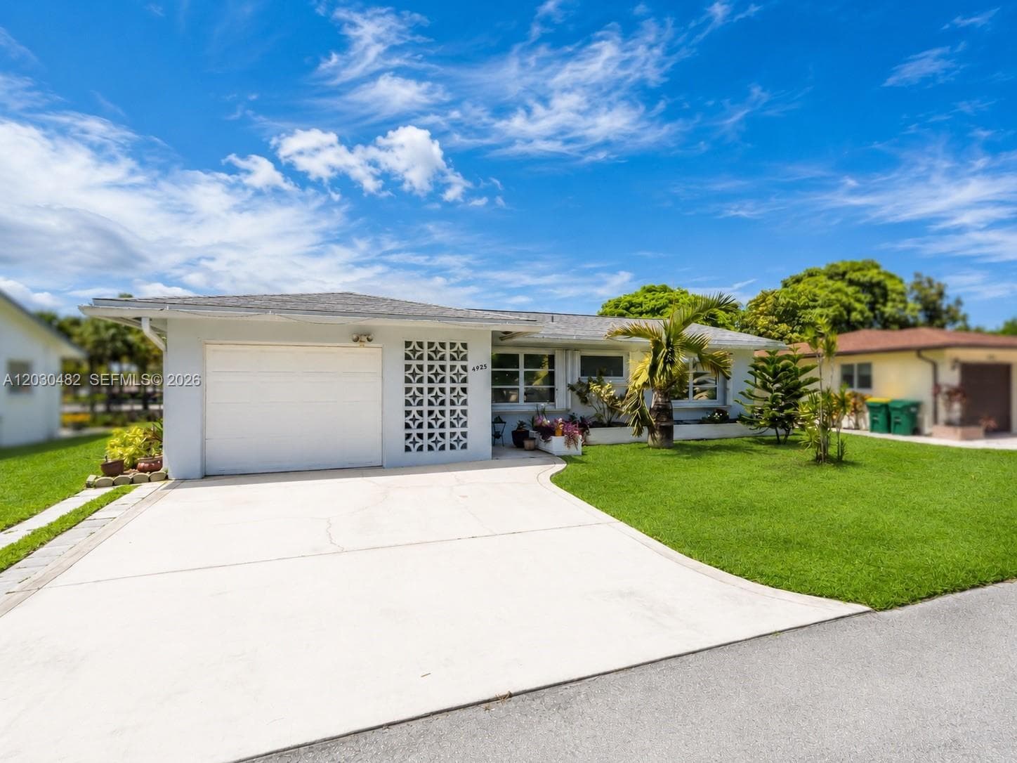 4923 NW 55th Ct, Tamarac, FL 33319 — zdjęcie 2