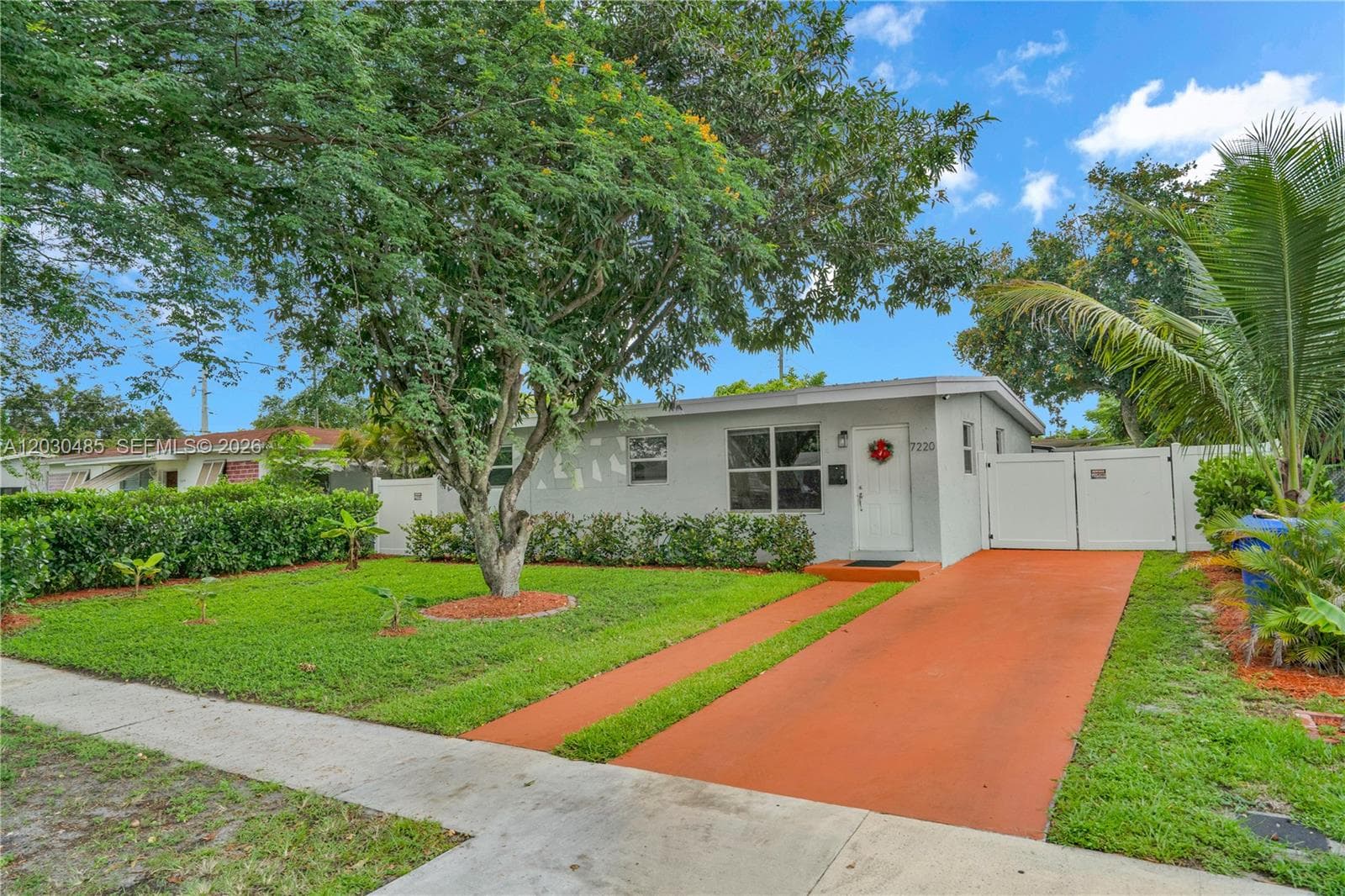 7220 Arthur St, Hollywood, FL 33024 — zdjęcie 2