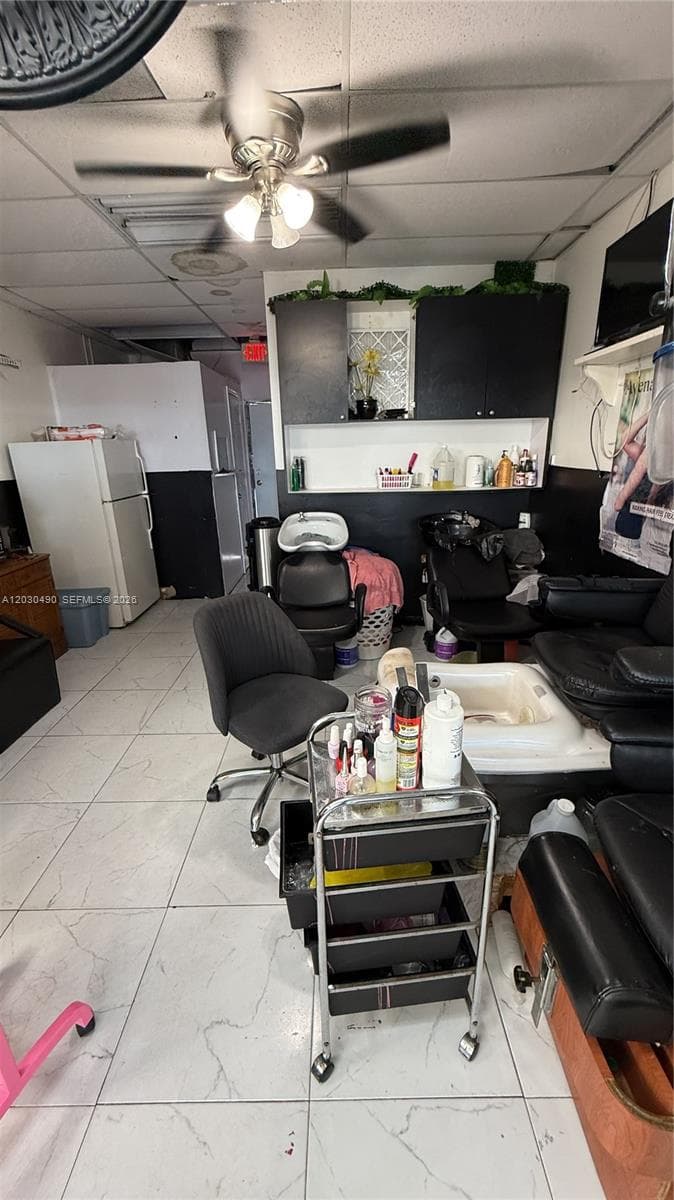 11842 W Dixie Hwy, Miami, FL 33161 — zdjęcie 3