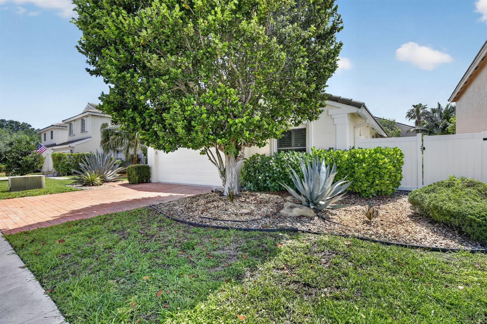 327 SW 191st Terrace, Pembroke Pines, FL 33029 — zdjęcie 2