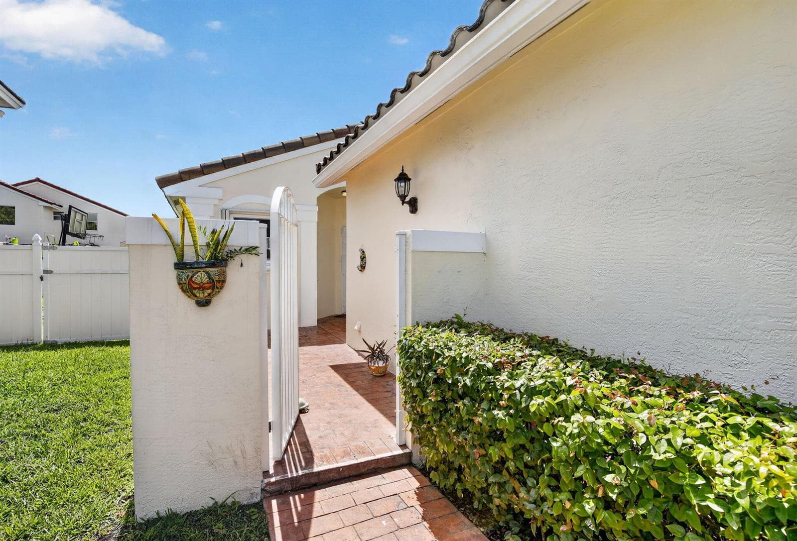 327 SW 191st Terrace, Pembroke Pines, FL 33029 — zdjęcie 4