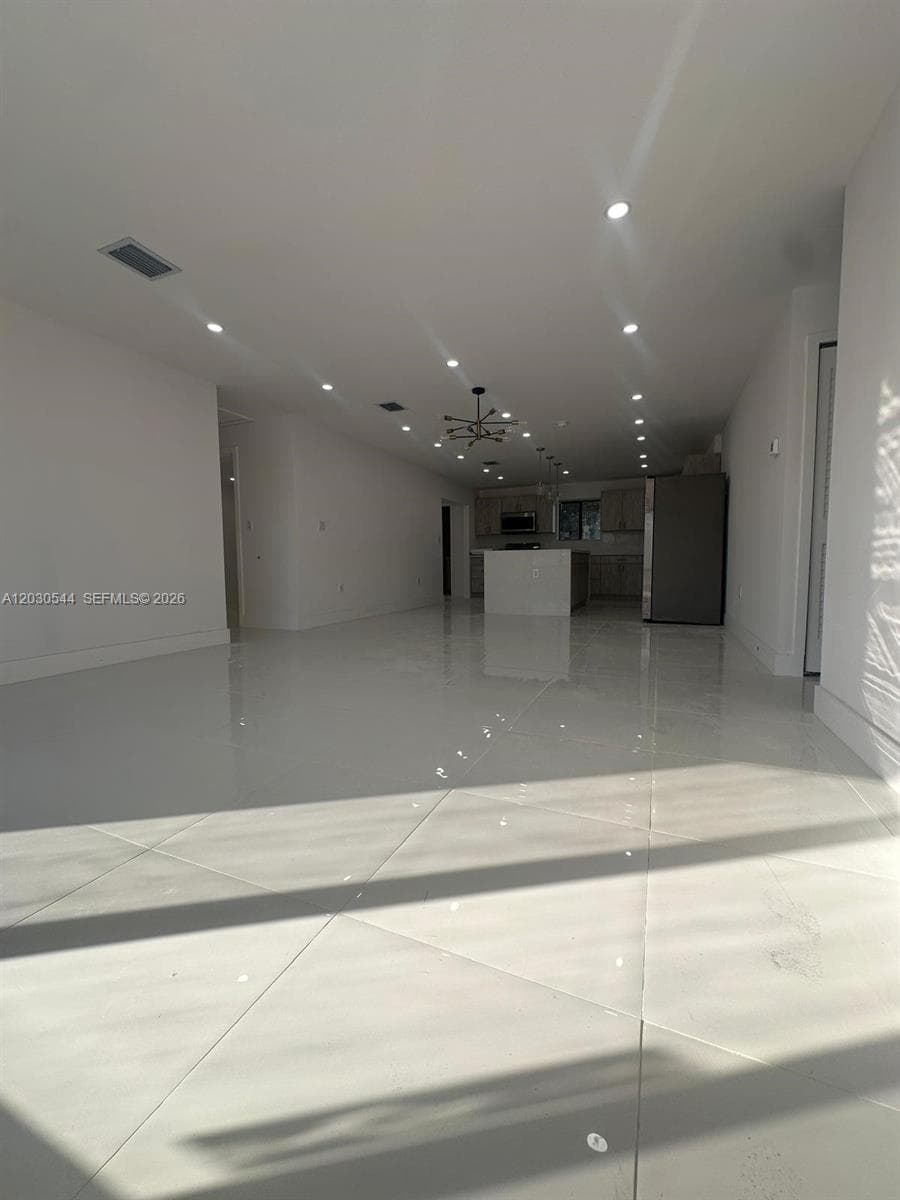 2041 NW 190th Ter, Miami Gardens, FL 33056 — zdjęcie 2