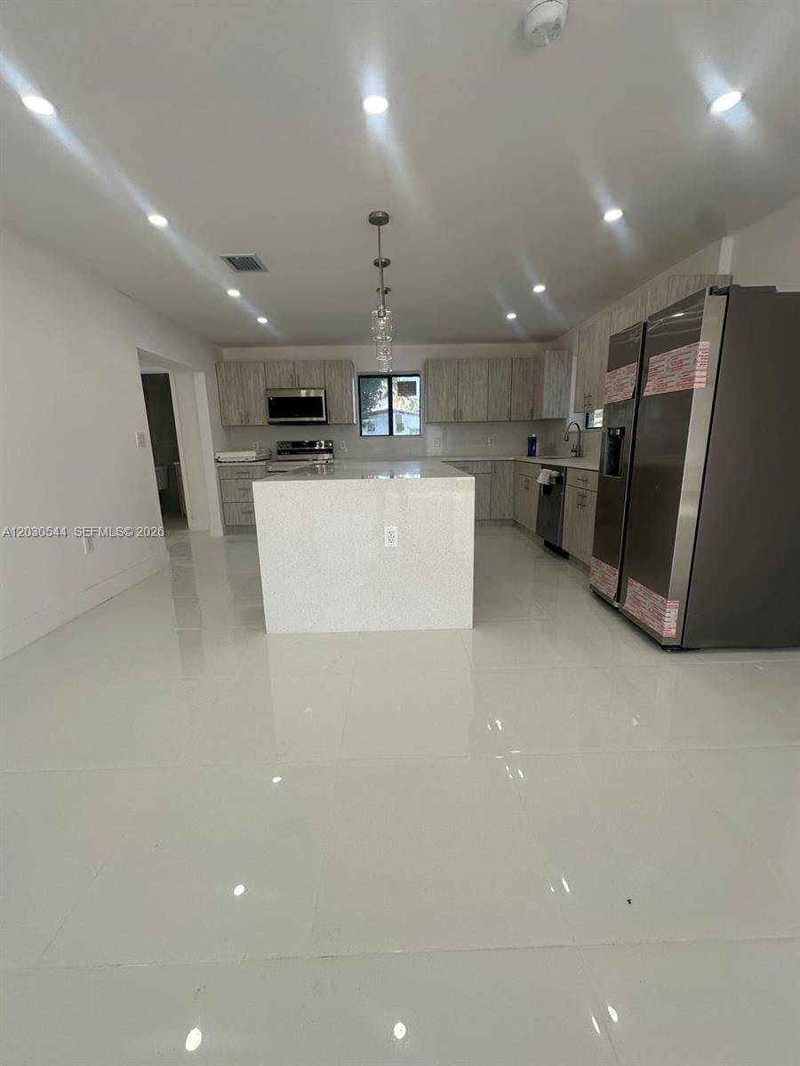 2041 NW 190th Ter, Miami Gardens, FL 33056 — zdjęcie 5