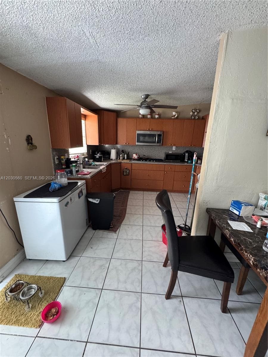 5612 NW 5612 nw 206th Ln, Miami Gardens, FL 33055 — zdjęcie 5