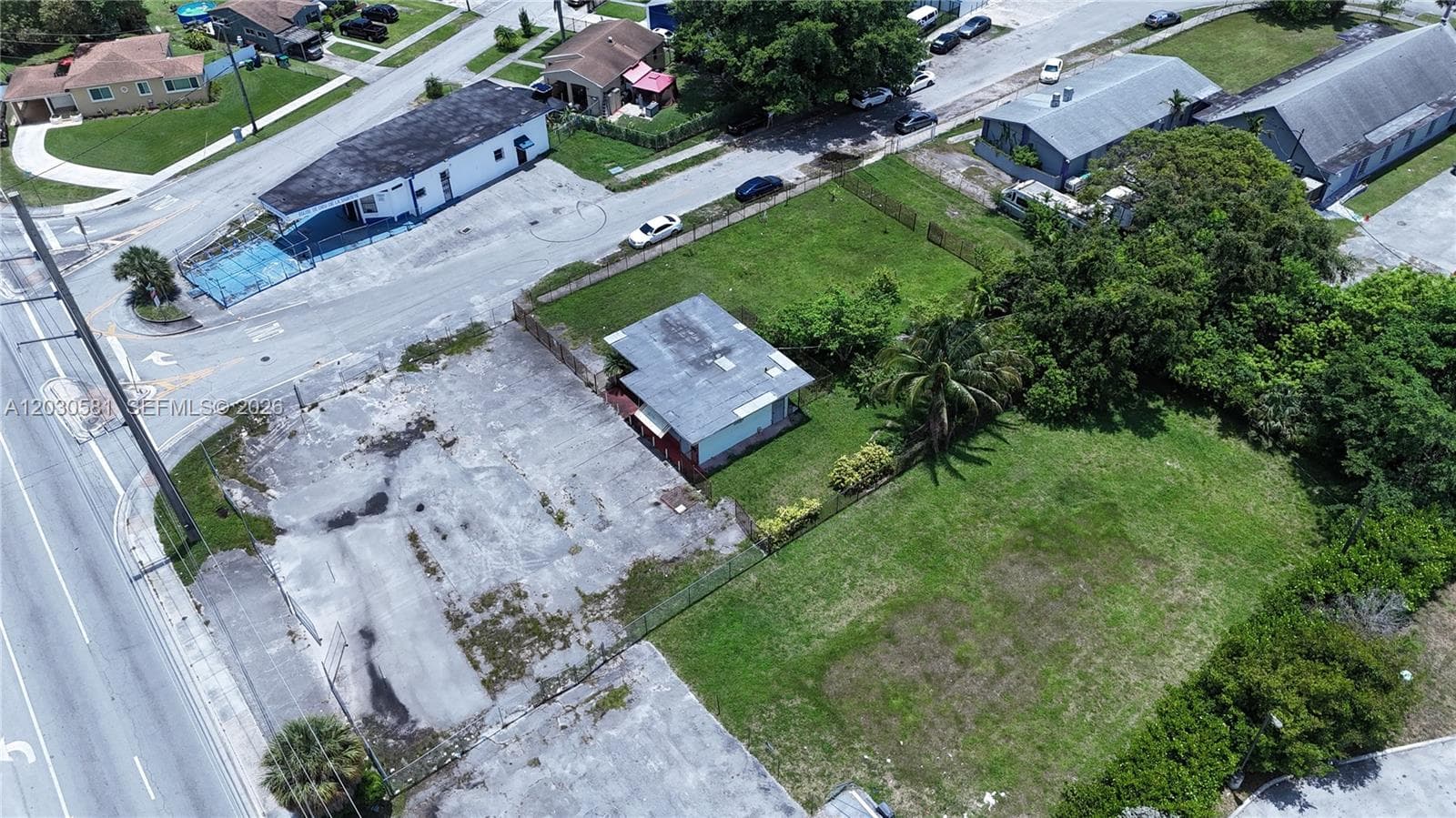 1550 NW 95th St, Miami, FL 33147 — zdjęcie 4