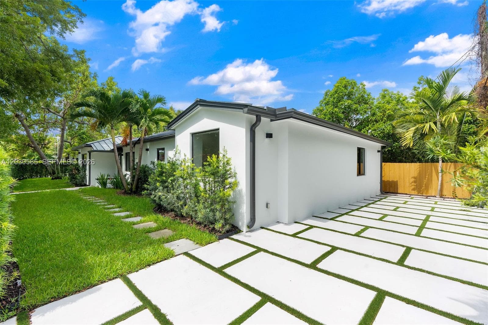 2286 SW 21st Ave, Miami, FL 33145 — zdjęcie 4
