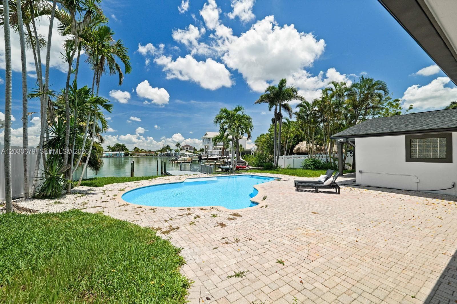 7905 9th AVE S, St Petersburg, FL 33707 — zdjęcie 4