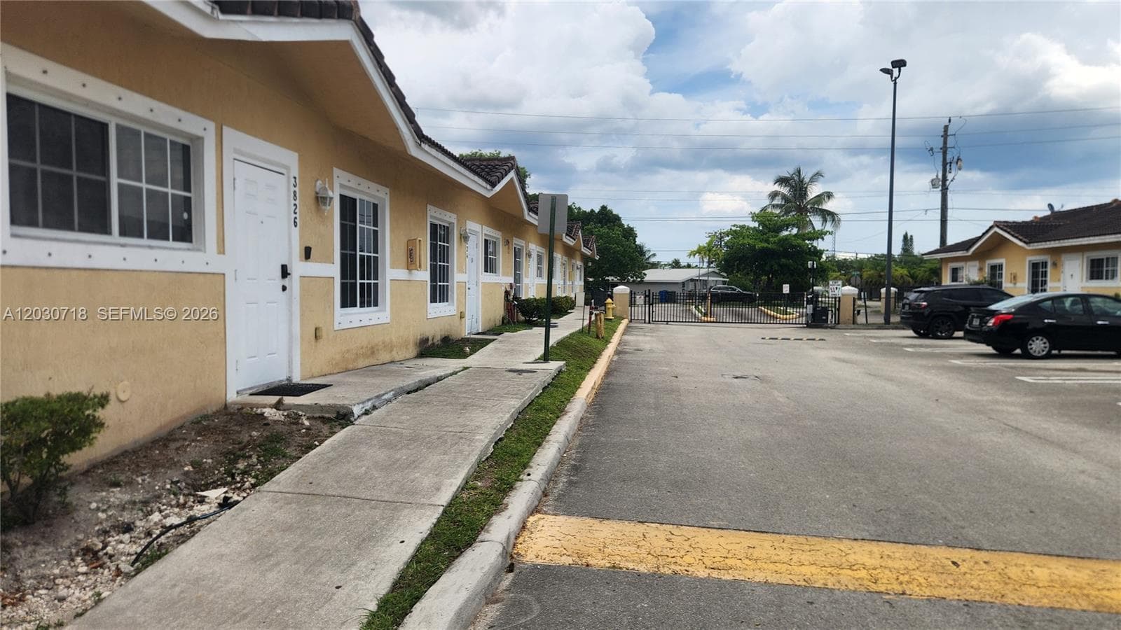 3826 SW 48th Ave # 3826, Hollywood, FL 33023 — zdjęcie 2