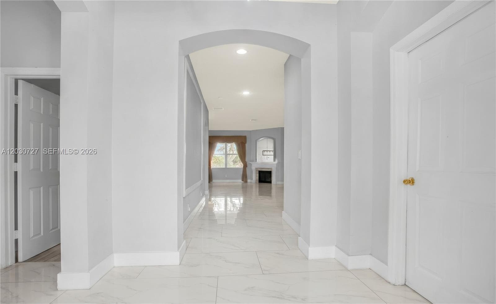 19548 S Whitewater Ave, Weston, FL 33332 — zdjęcie 2