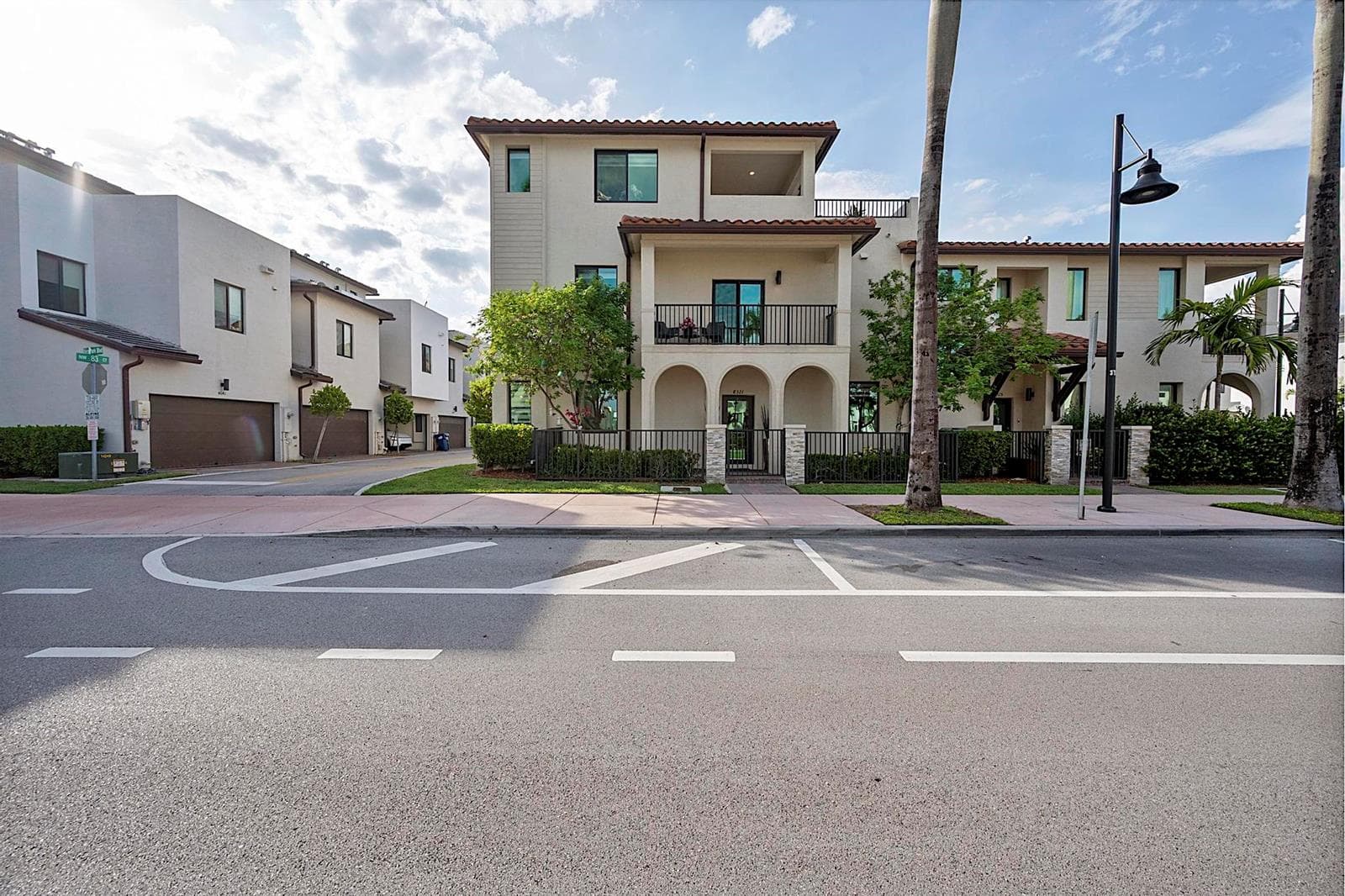 8321 Central Park Boulevard, Doral, FL 33166 — zdjęcie 3