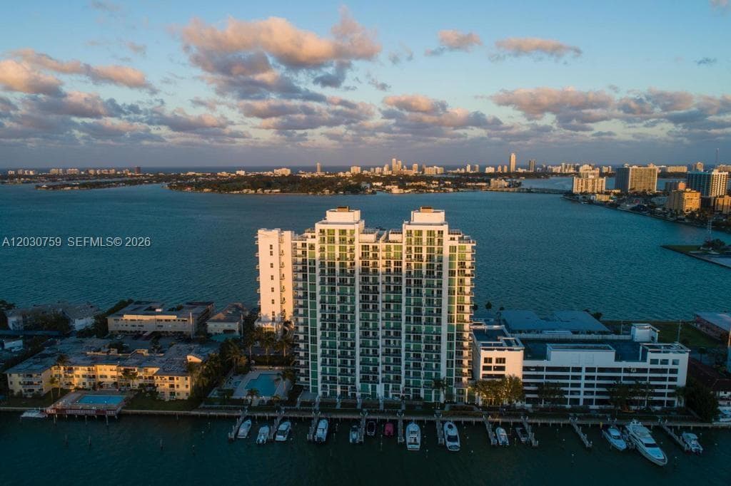 7928 East Dr # 1604 + DEN, North Bay Village, FL 33141 — zdjęcie 2