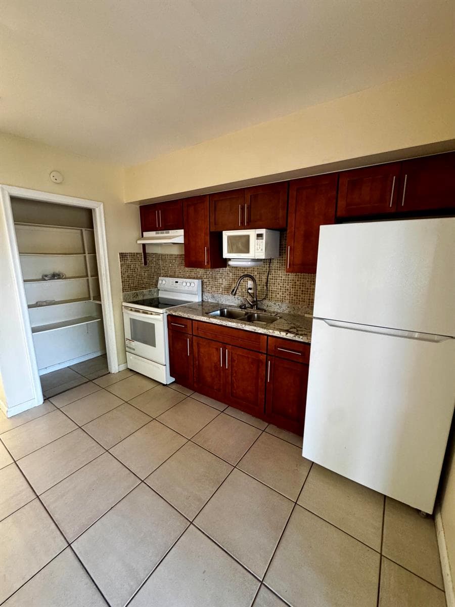 2824 N Dixie Highway, Boca Raton, FL 33431 — zdjęcie 4