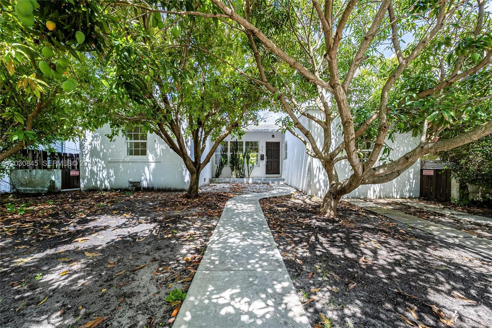 8942 Carlyle Ave, Surfside, FL 33154 — zdjęcie 2