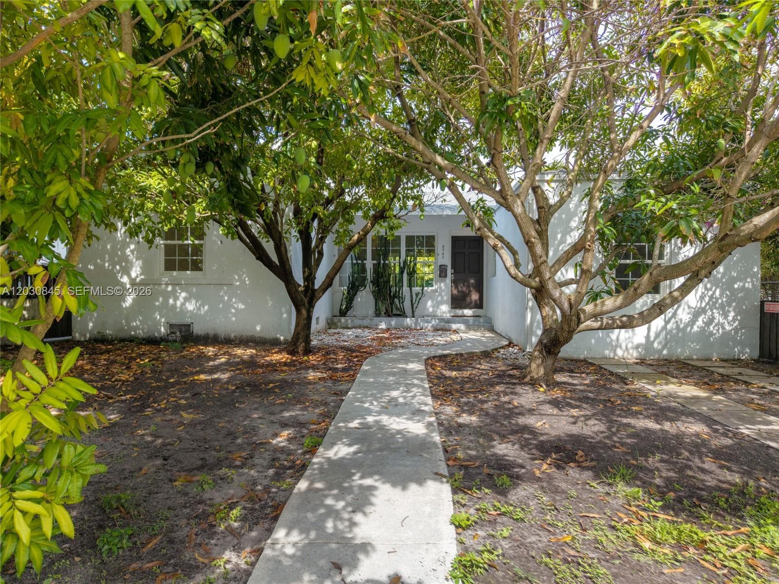 8942 Carlyle Ave, Surfside, FL 33154