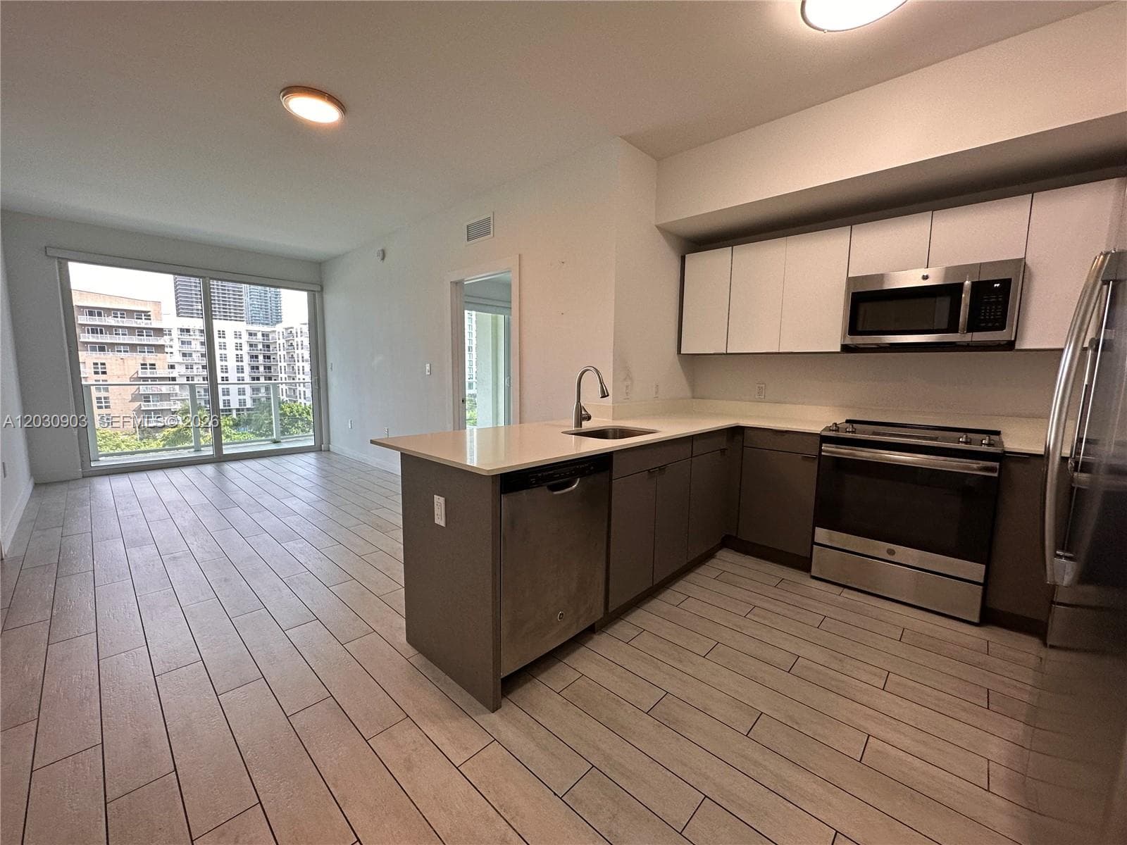 321 NE 26th St # 601, Miami, FL 33137 — zdjęcie 2