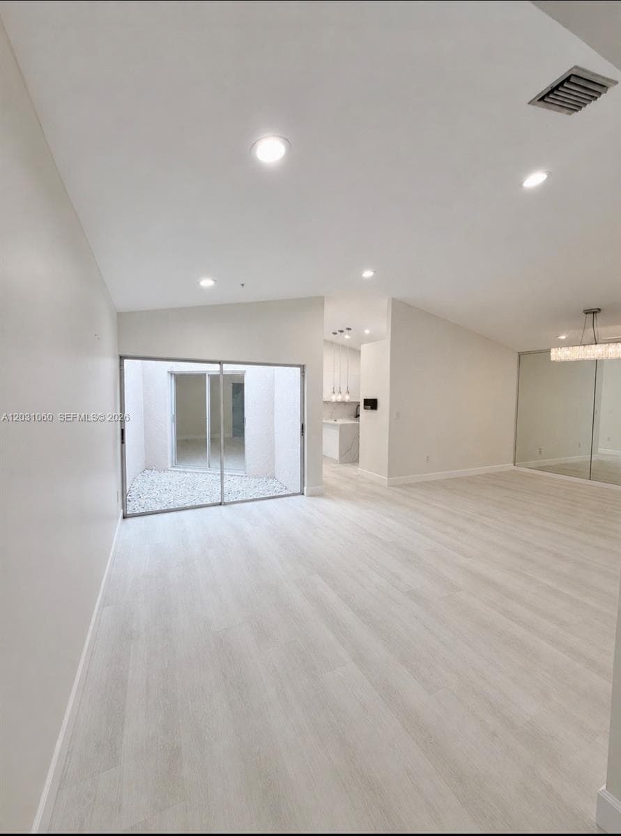 18145 NW 61st Ave, Hialeah, FL 33015 — zdjęcie 5