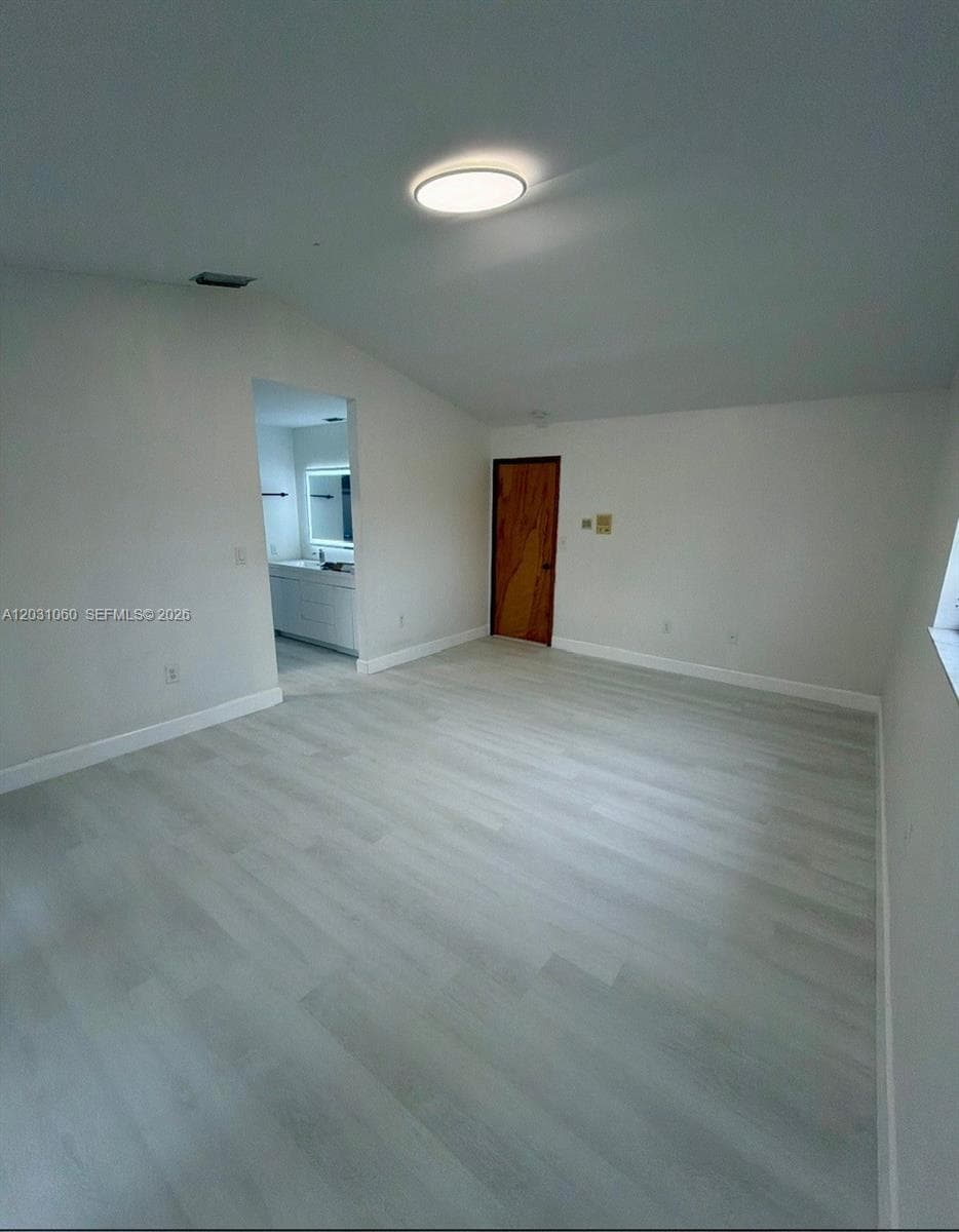 18145 NW 61st Ave, Hialeah, FL 33015 — zdjęcie 4